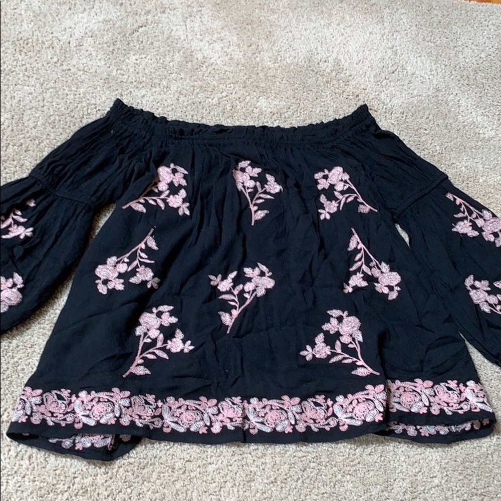 american eagle off the shoulder top